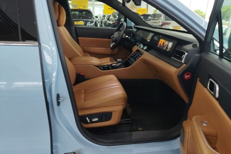 Used Li Auto ONE 2020 Extended-Range 6-Seater Version Right Front Seat