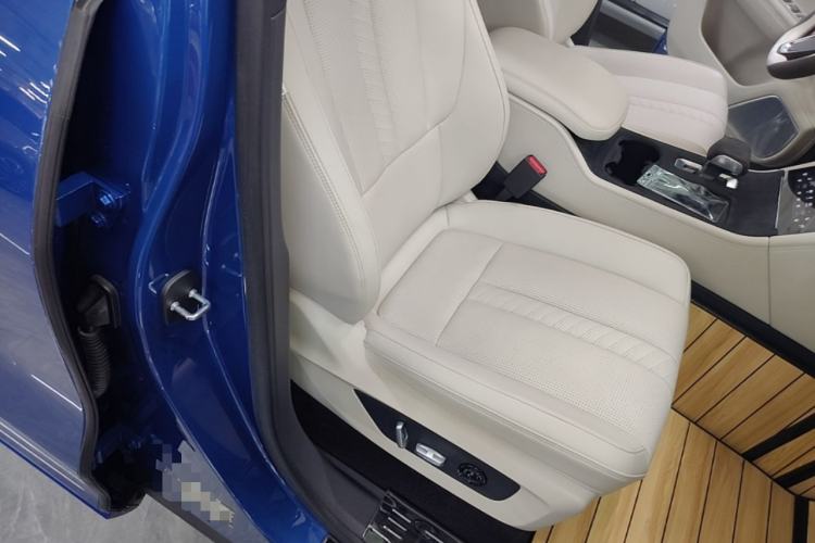Used Li Auto ONE 2020 Extended-Range 6-Seater Version Right Front Seat