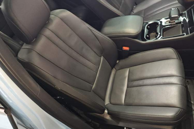 Used Li Auto ONE 2020 Extended-Range 6-Seater Version Right Front Seat