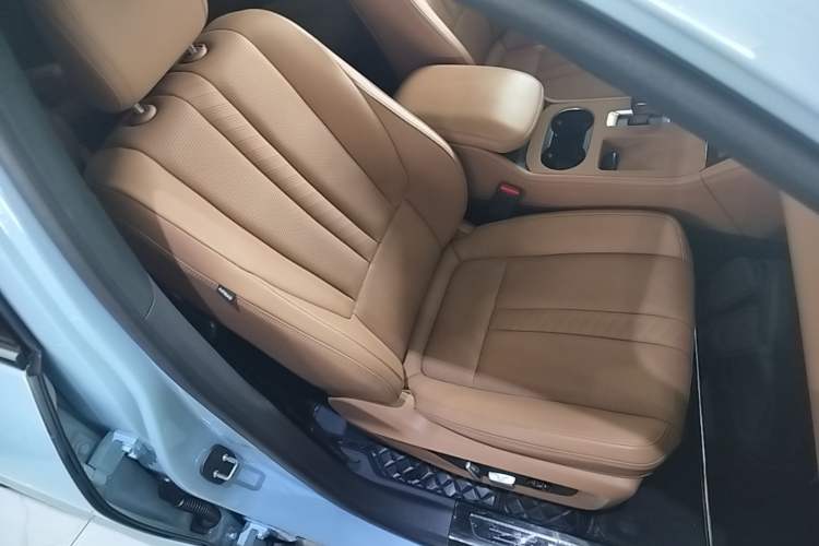 Used Li Auto ONE 2020 Extended-Range 6-Seater Version Right Front Seat