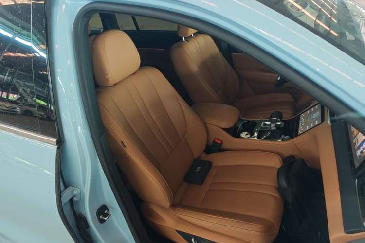 Used Li Auto ONE 2020 Extended-Range 6-Seater Version Right Front Seat