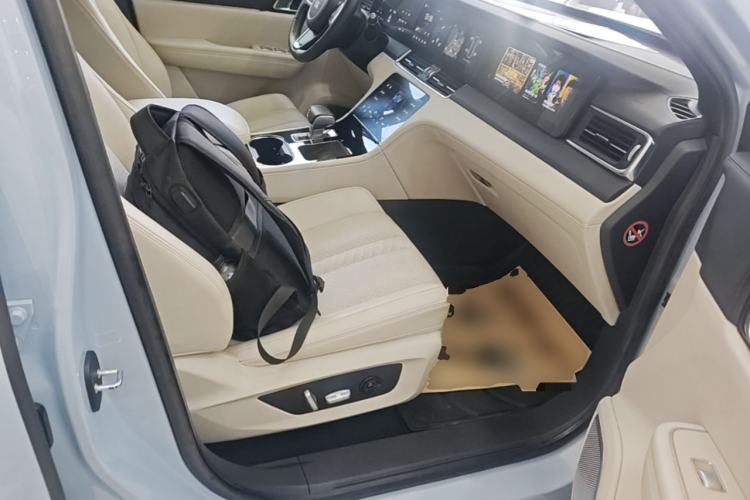 Used Li Auto ONE 2020 Extended-Range 6-Seater Version Right Front Seat