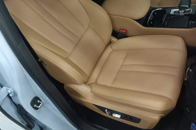 Used Li Auto ONE 2020 Extended-Range 6-Seater Version Right Front Seat