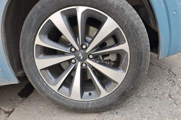 Used Li Auto ONE 2020 Extended-Range 6-Seater Version Right Front Wheel Hub