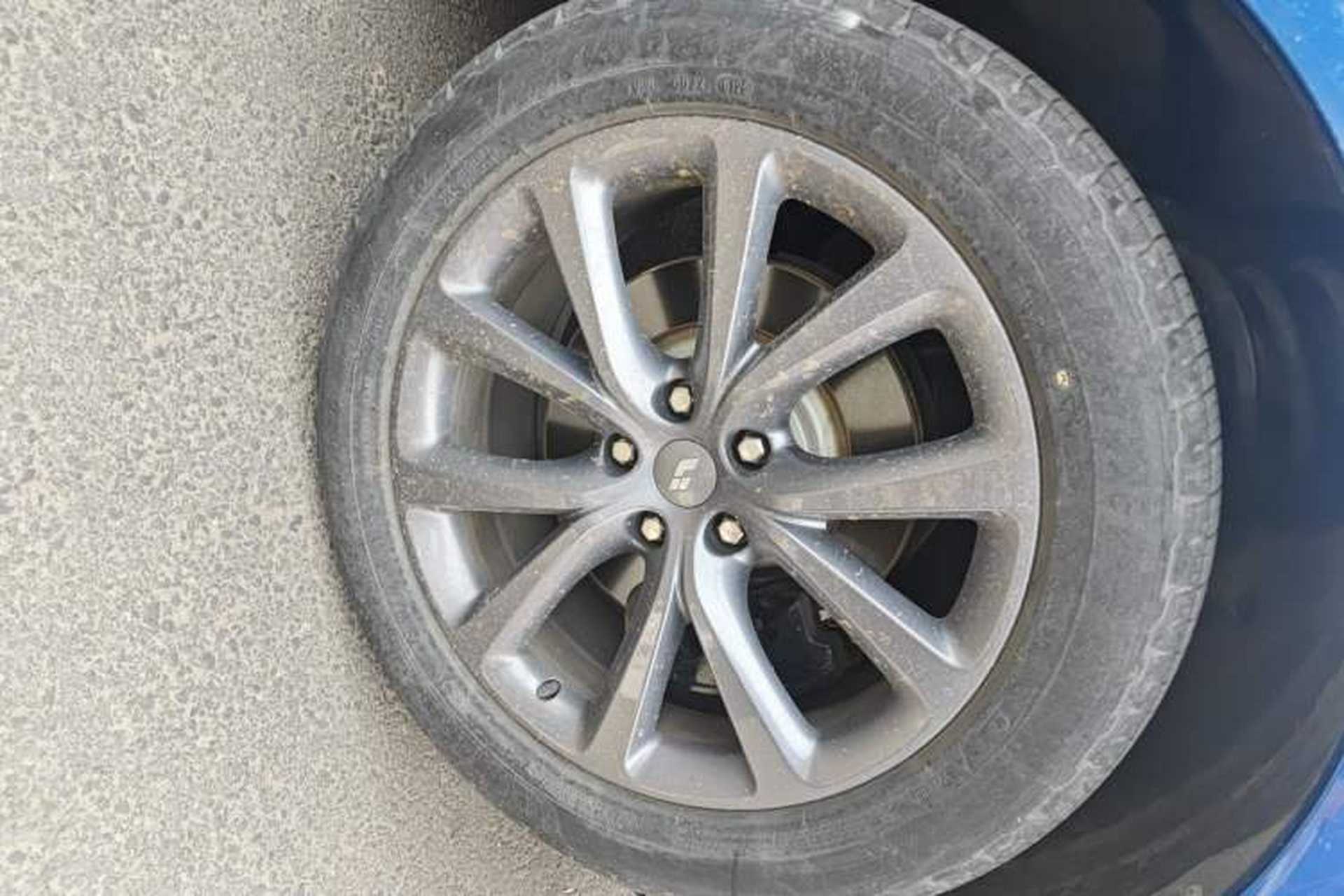 Used Li Auto ONE 2020 Extended-Range 6-Seater Version Right Front Wheel Hub