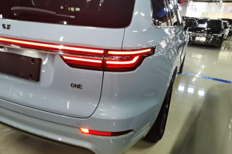 Used Li Auto ONE 2020 Extended-Range 6-Seater Version Right Rear Taillight