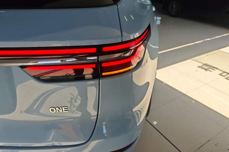 Used Li Auto ONE 2020 Extended-Range 6-Seater Version Right Rear Taillight