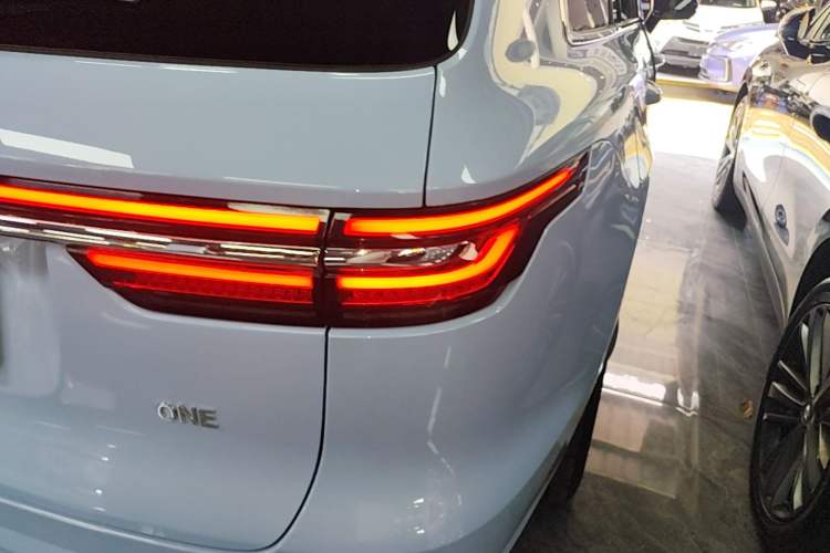 Used Li Auto ONE 2020 Extended-Range 6-Seater Version Right Rear Taillight