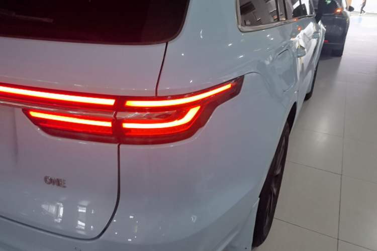 Used Li Auto ONE 2020 Extended-Range 6-Seater Version Right Rear Taillight
