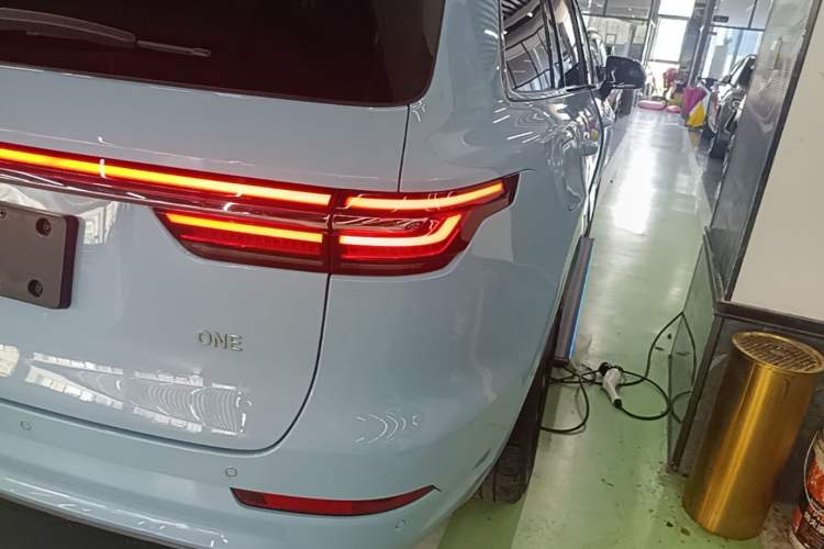 Used Li Auto ONE 2020 Extended-Range 6-Seater Version Right Rear Taillight