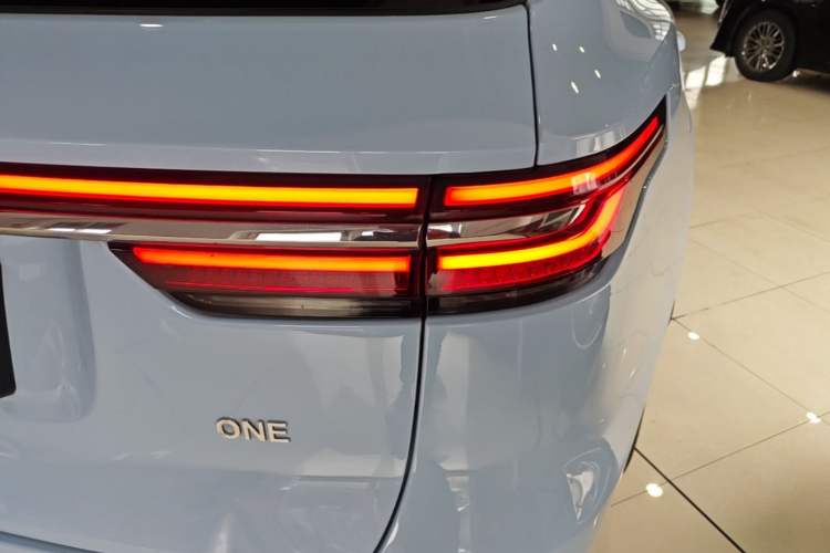 Used Li Auto ONE 2020 Extended-Range 6-Seater Version Right Rear Taillight