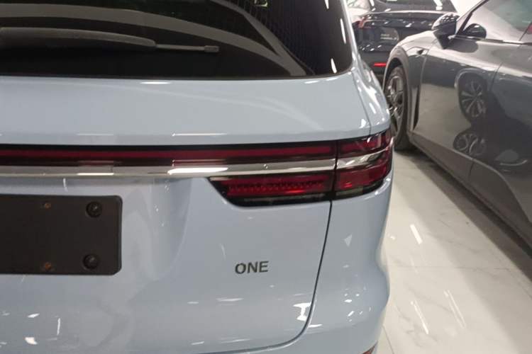Used Li Auto ONE 2020 Extended-Range 6-Seater Version Right Rear Taillight