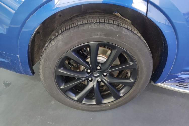 Used Li Auto ONE 2020 Extended-Range 6-Seater Version Right Rear Wheel Hub