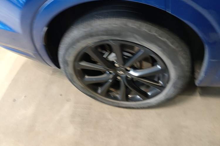 Used Li Auto ONE 2020 Extended-Range 6-Seater Version Right Rear Wheel Hub