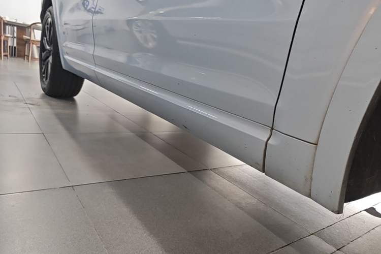 Used Li Auto ONE 2020 Extended-Range 6-Seater Version Right Side Sill