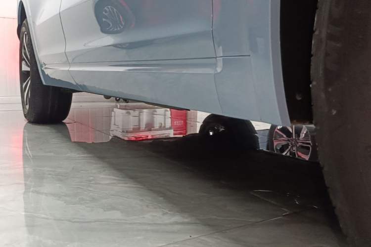Used Li Auto ONE 2020 Extended-Range 6-Seater Version Right Side Sill