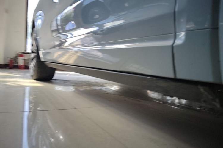Used Li Auto ONE 2020 Extended-Range 6-Seater Version Right Side Sill
