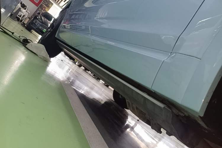 Used Li Auto ONE 2020 Extended-Range 6-Seater Version Right Side Sill