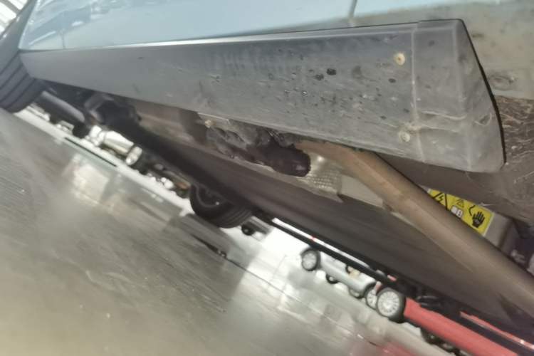 Used Li Auto ONE 2020 Extended-Range 6-Seater Version Right Side Sill