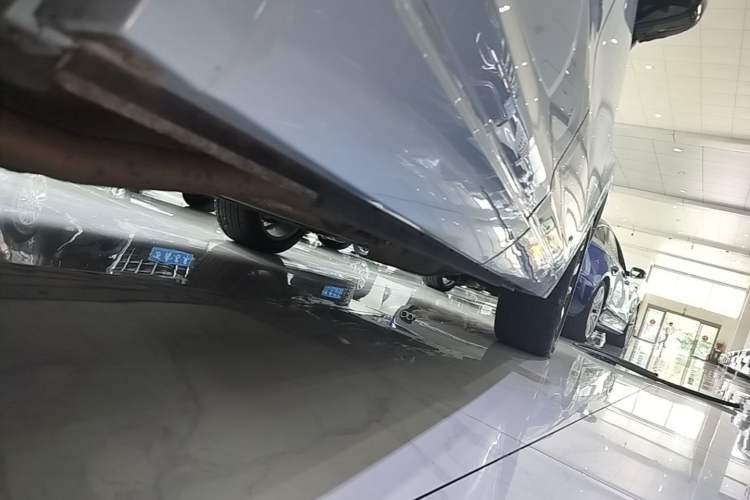 Used Li Auto ONE 2020 Extended-Range 6-Seater Version Right Side Sill