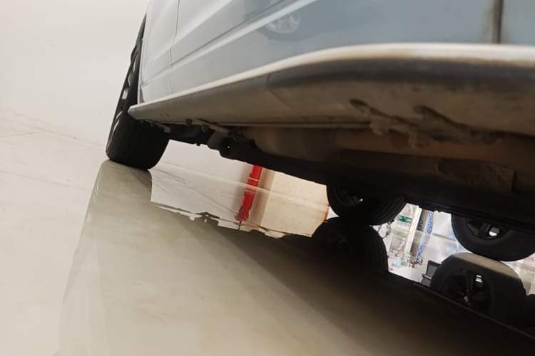 Used Li Auto ONE 2020 Extended-Range 6-Seater Version Right Side Sill