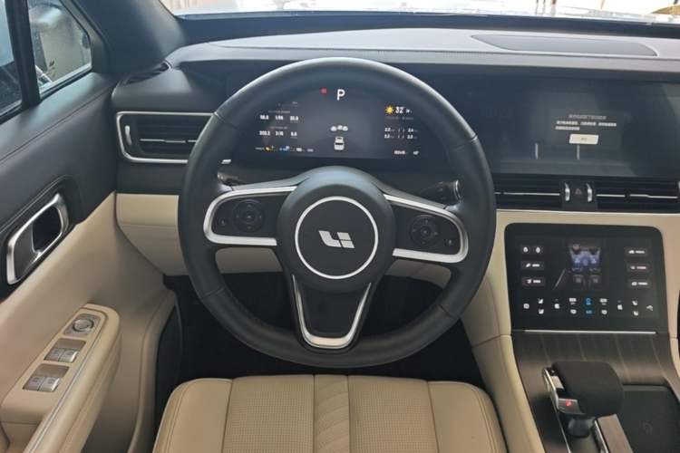 Used Li Auto ONE 2020 Extended-Range 6-Seater Version Steering Wheel