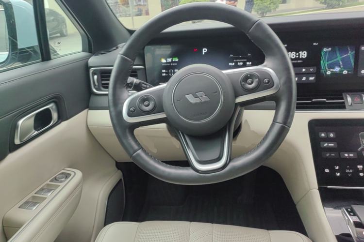 Used Li Auto ONE 2020 Extended-Range 6-Seater Version Steering Wheel
