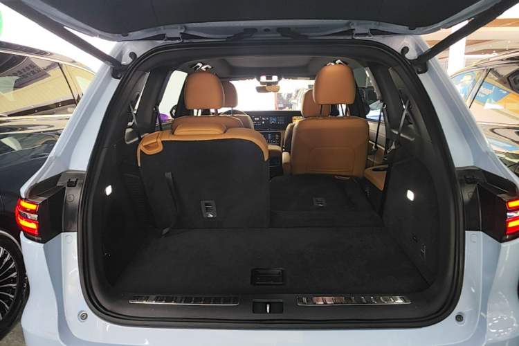 Used Li Auto ONE 2020 Extended-Range 6-Seater Version Trunk