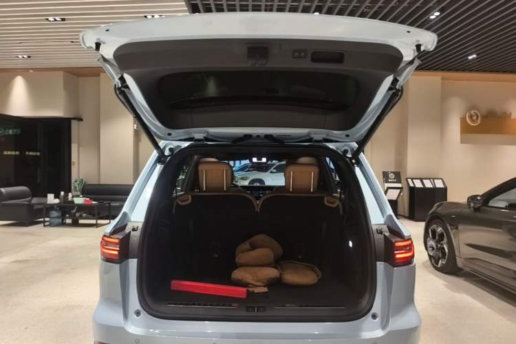 Used Li Auto ONE 2020 Extended-Range 6-Seater Version Trunk