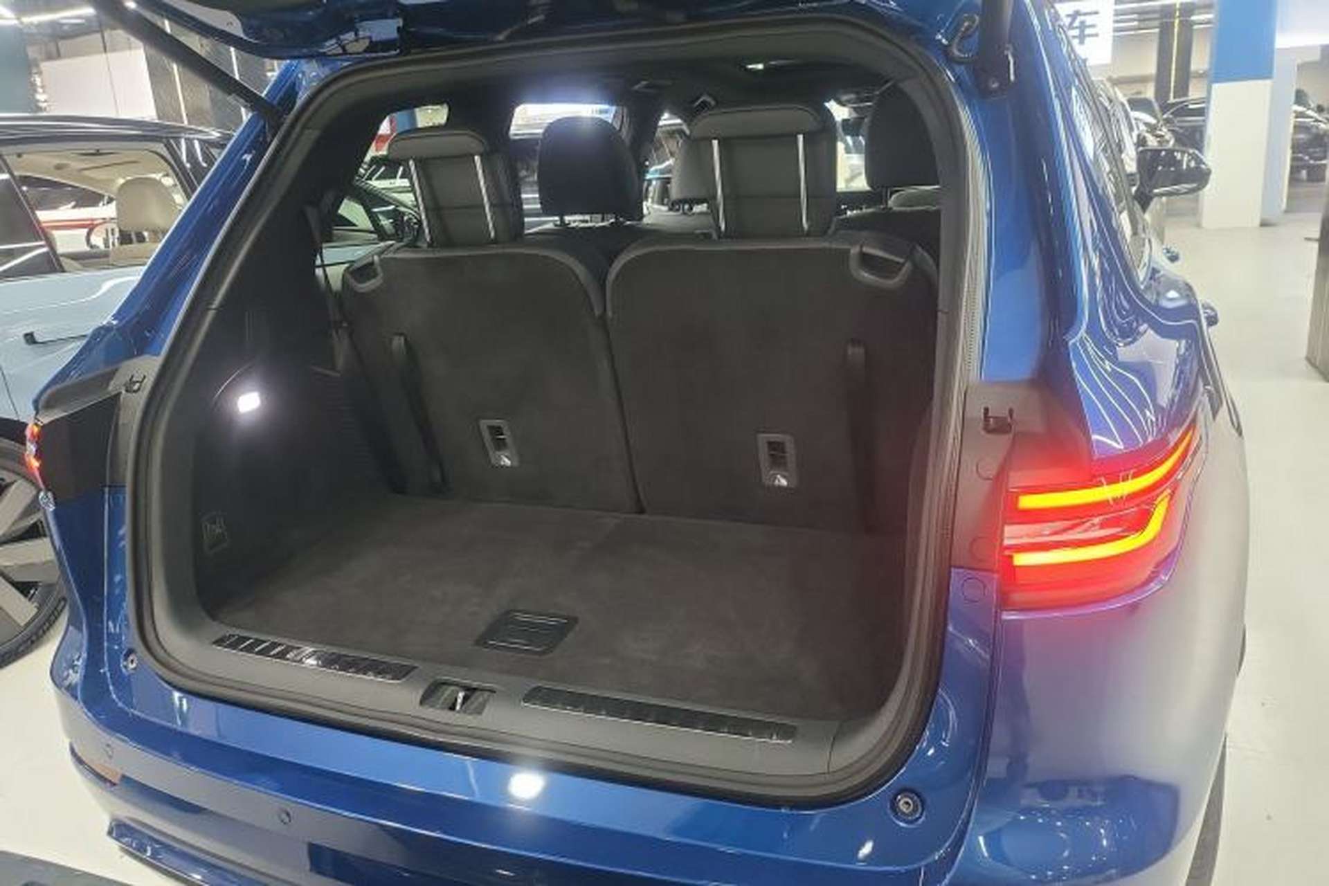 Used Li Auto ONE 2020 Range-Extended 7-Seater Version Trunk