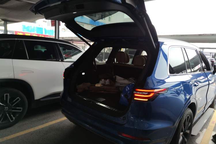 Used Li Auto ONE 2020 Range-Extended 7-Seater Version Trunk