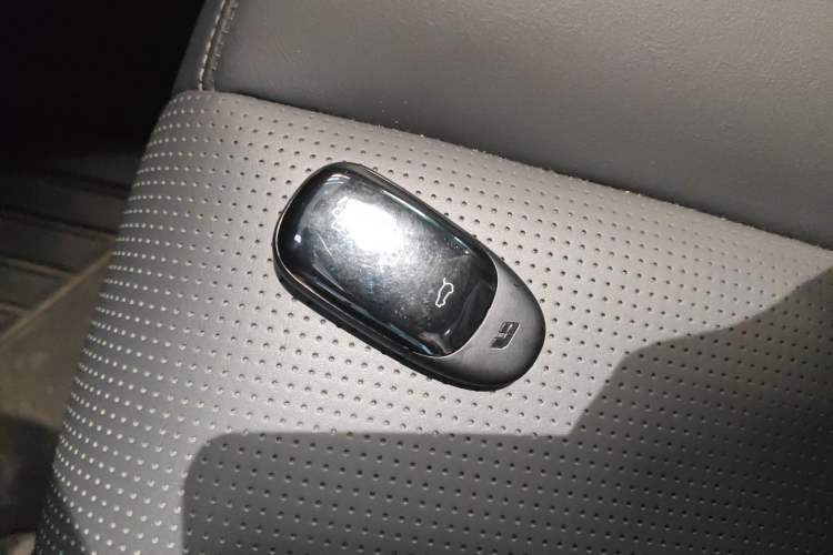 Used Li Auto ONE 2020 Range-Extended 7-Seater Version Vehicle Key