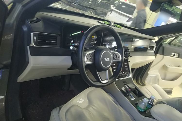 Used Li Auto ONE 2020 Extended-Range 6-Seater Version Center Console