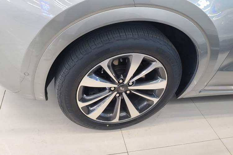 Used Li Auto ONE 2020 Extended-Range 6-Seater Version Exterior 4