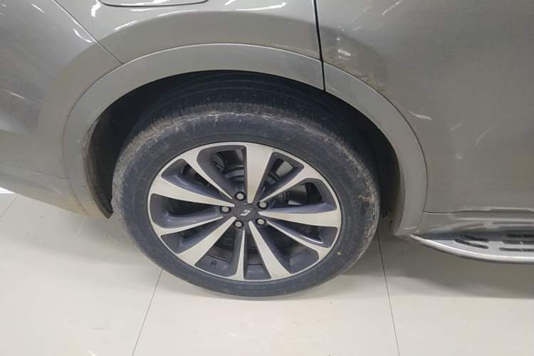Used Li Auto ONE 2020 Extended-Range 6-Seater Version Exterior 5