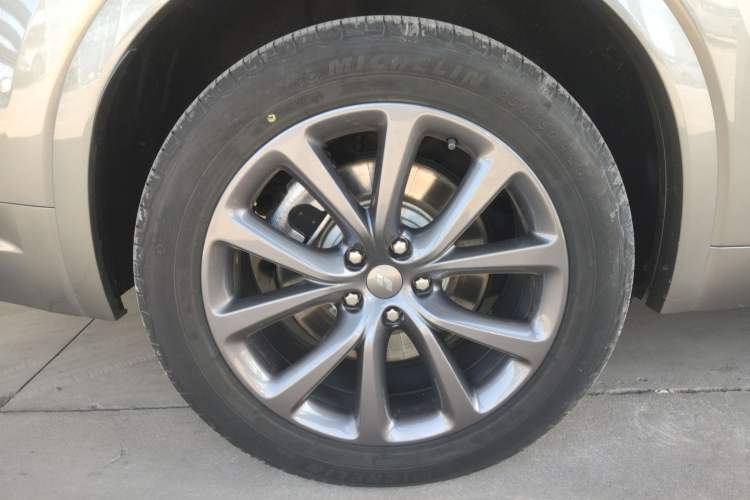 Used Li Auto ONE 2020 Extended-Range 6-Seater Version Exterior 8