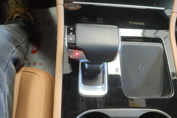 Used Li Auto ONE 2020 Extended-Range 6-Seater Version Gear Lever