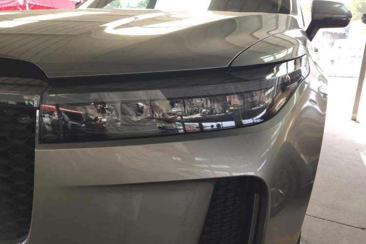 Used Li Auto ONE 2020 Extended-Range 6-Seater Version Left Front Headlight