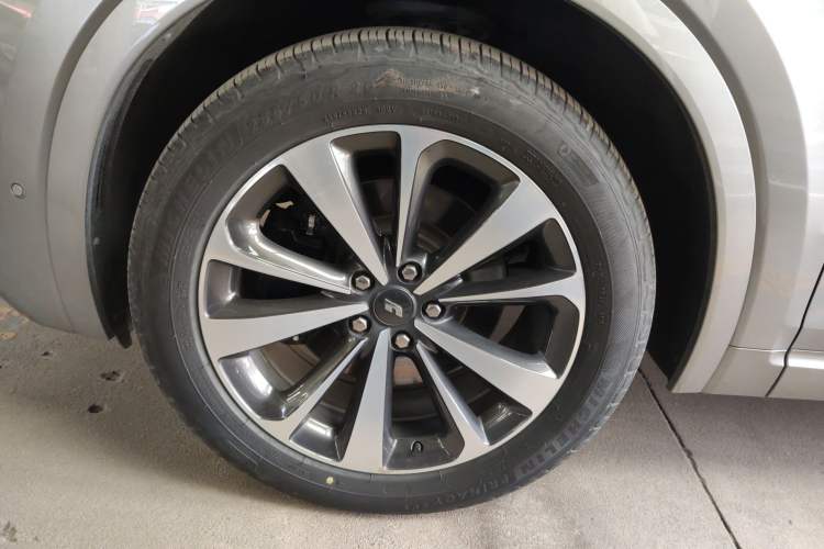 Used Li Auto ONE 2020 Extended-Range 6-Seater Version Left Front Wheel Hub