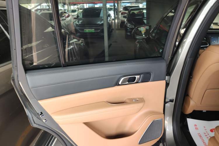 Used Li Auto ONE 2020 Extended-Range 6-Seater Version Left Rear Door Interior