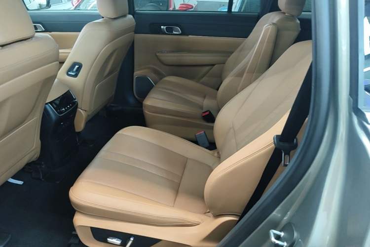 Used Li Auto ONE 2020 Extended-Range 6-Seater Version Left Rear Seat