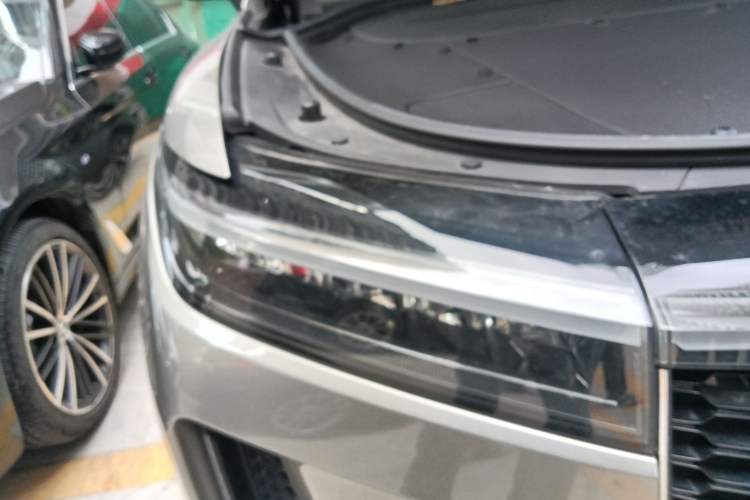 Used Li Auto ONE 2020 Extended-Range 6-Seater Version Right Front Headlight