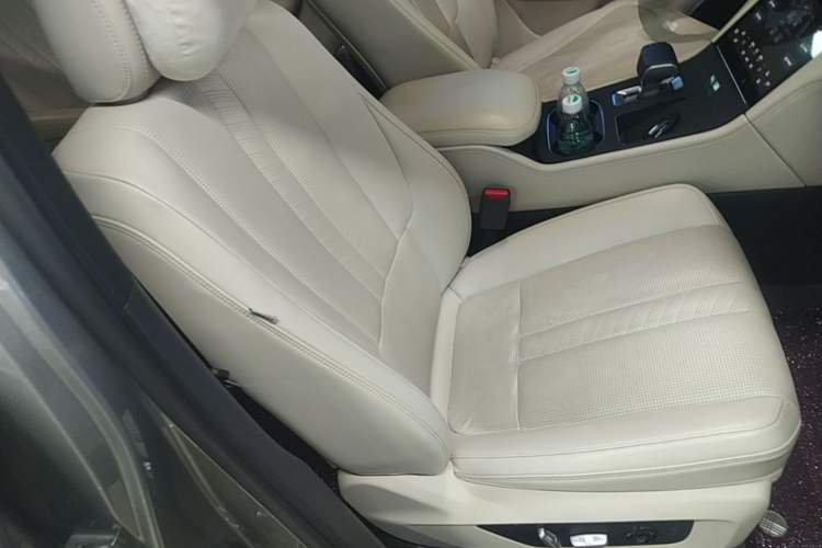 Used Li Auto ONE 2020 Extended-Range 6-Seater Version Right Front Seat