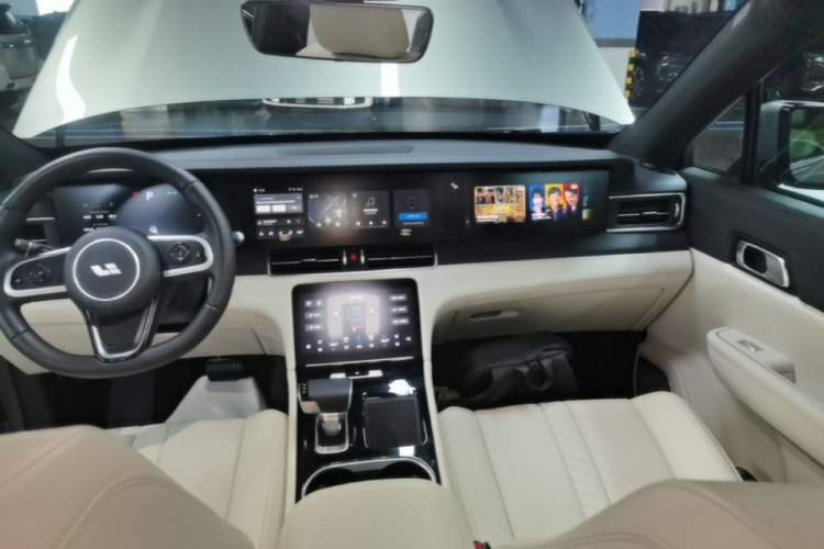 Used Li Auto ONE 2020 Extended-Range 6-Seater Version Audio And AC Panel