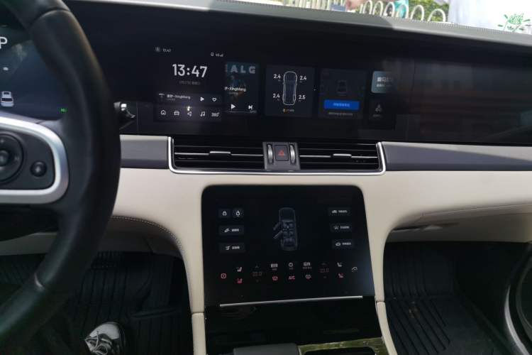 Used Li Auto ONE 2020 Extended-Range 6-Seater Version Audio And AC Panel