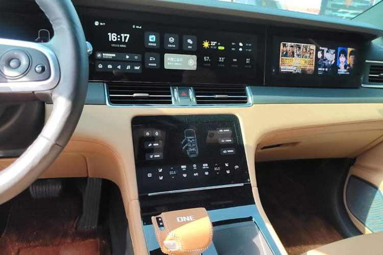 Used Li Auto ONE 2020 Extended-Range 6-Seater Version Audio And AC Panel