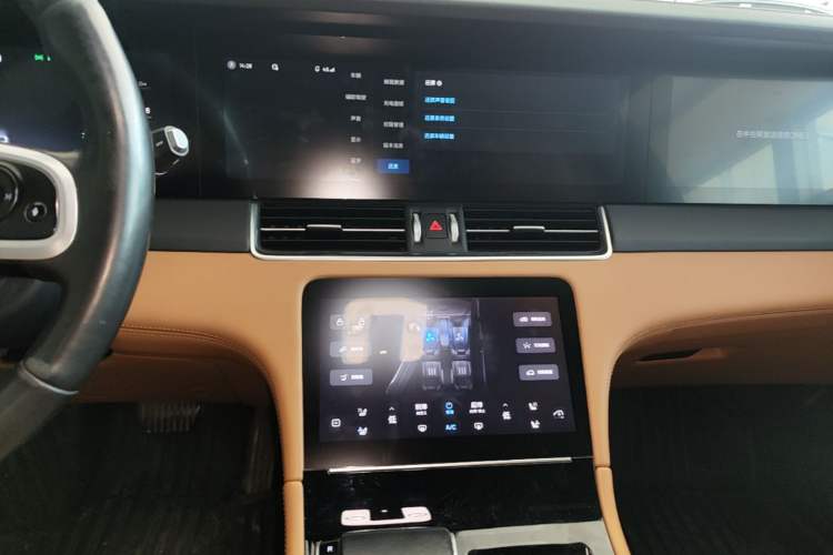 Used Li Auto ONE 2020 Extended-Range 6-Seater Version Audio And AC Panel