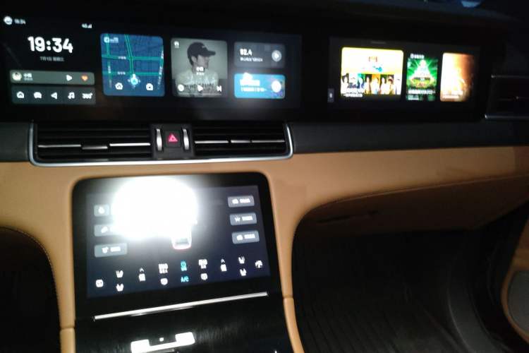 Used Li Auto ONE 2020 Extended-Range 6-Seater Version Audio And AC Panel