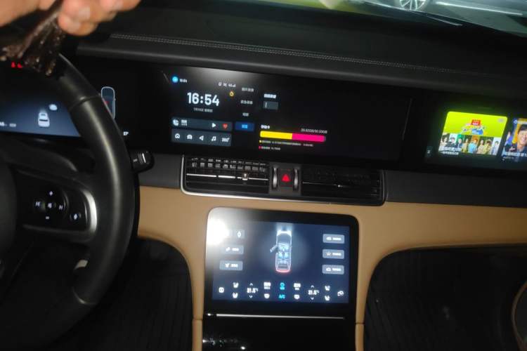 Used Li Auto ONE 2020 Extended-Range 6-Seater Version Audio And AC Panel