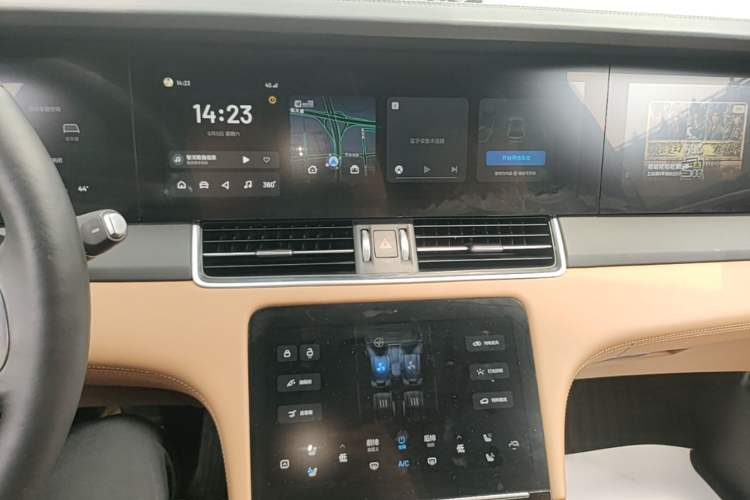 Used Li Auto ONE 2020 Extended-Range 6-Seater Version Audio And AC Panel